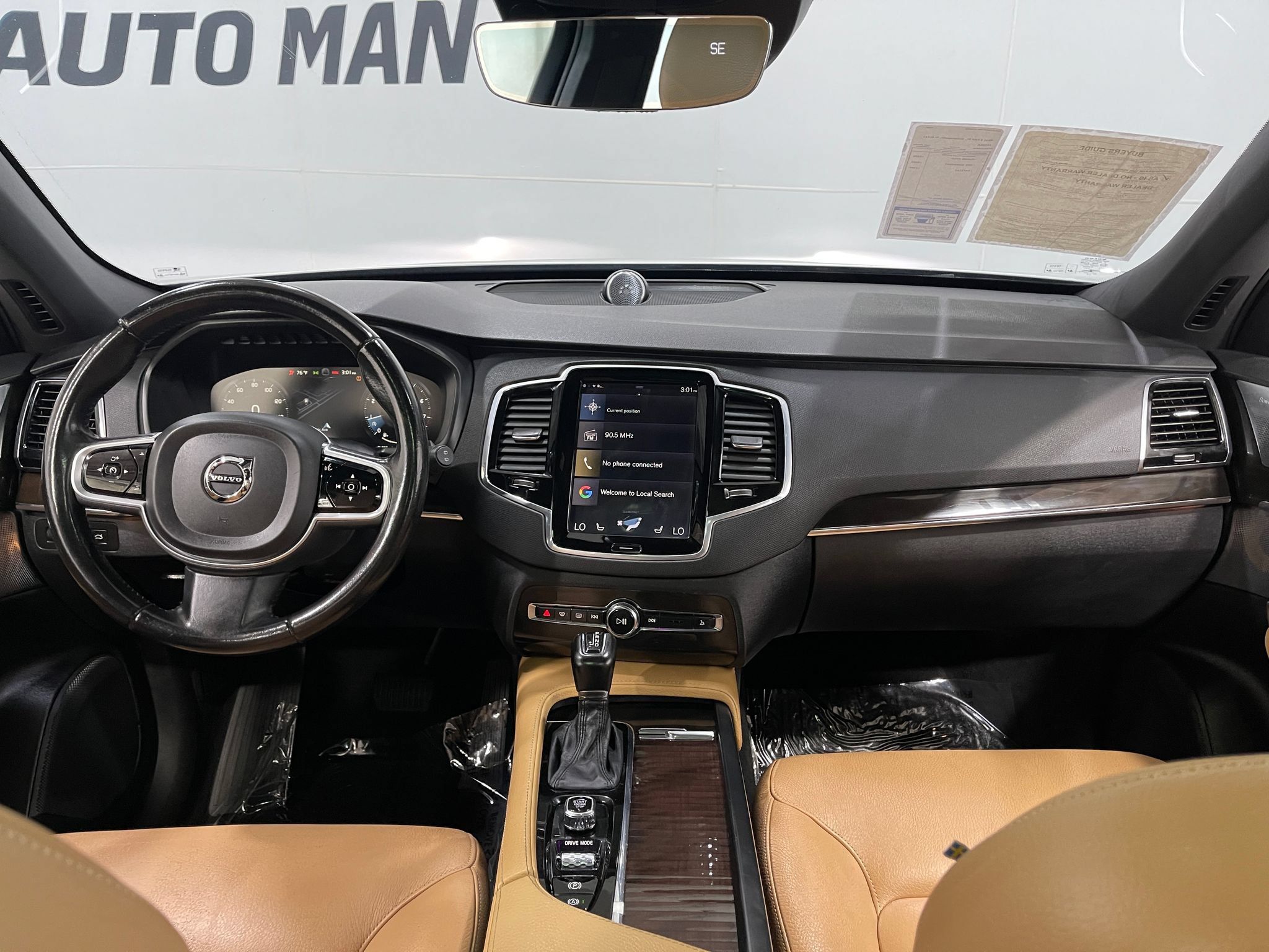 Used 2018 Volvo XC90 T6 Momentum w/ Convenience Package AWD/4WD image 19