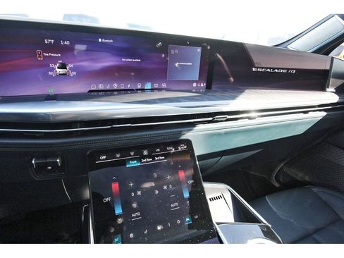 Used 2025 Cadillac Escalade IQ Sport 2 image 10