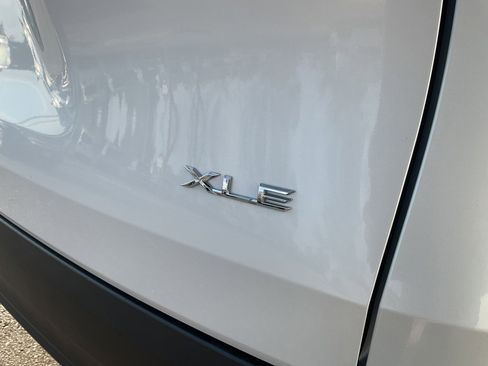 Used 2024 Toyota Grand Highlander XLE image 10