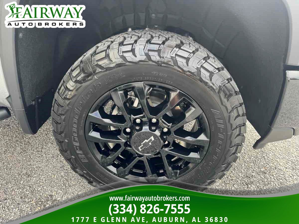 Used 2025 Chevrolet Silverado 2500 LT w/ Trail Boss Package AWD/4WD image 34