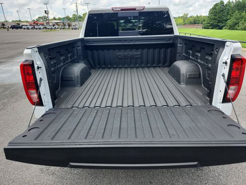 Used 2025 GMC Sierra 1500 Elevation w/ Elevation Premium Package AWD/4WD image 13