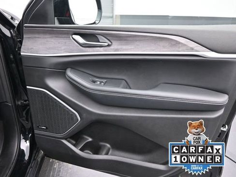 Used 2022 Jeep Grand Cherokee Limited 4xe w/ Luxury Tech Group II image 29