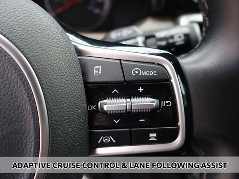 Used 2022 Kia Sorento EX w/ Panoramic Sunroof Package image 5