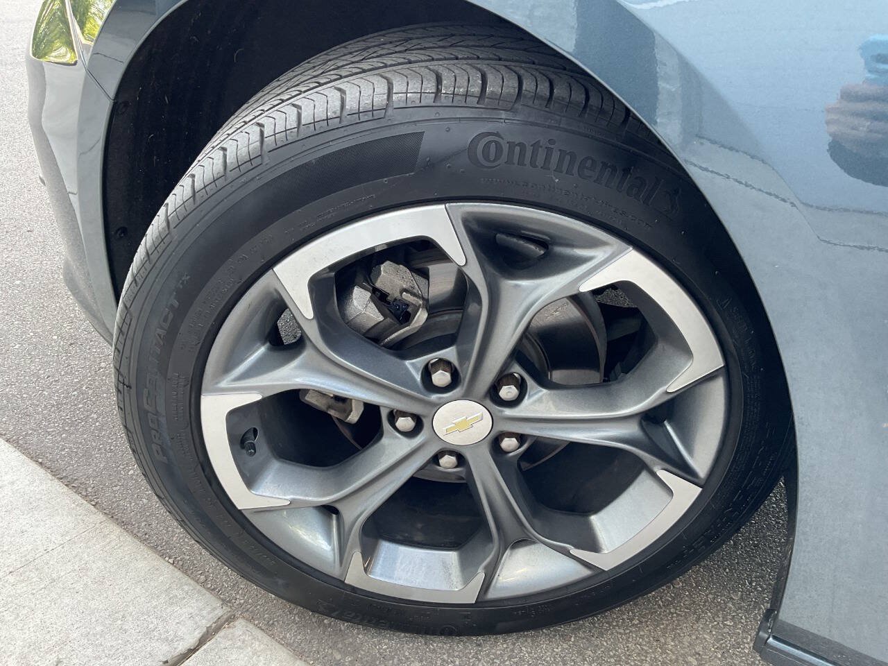 Used 2020 Chevrolet Malibu LT FWD image 42