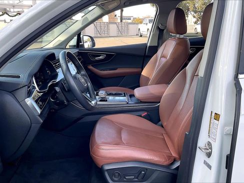 Used 2023 Audi Q7 3.0T Prestige image 26