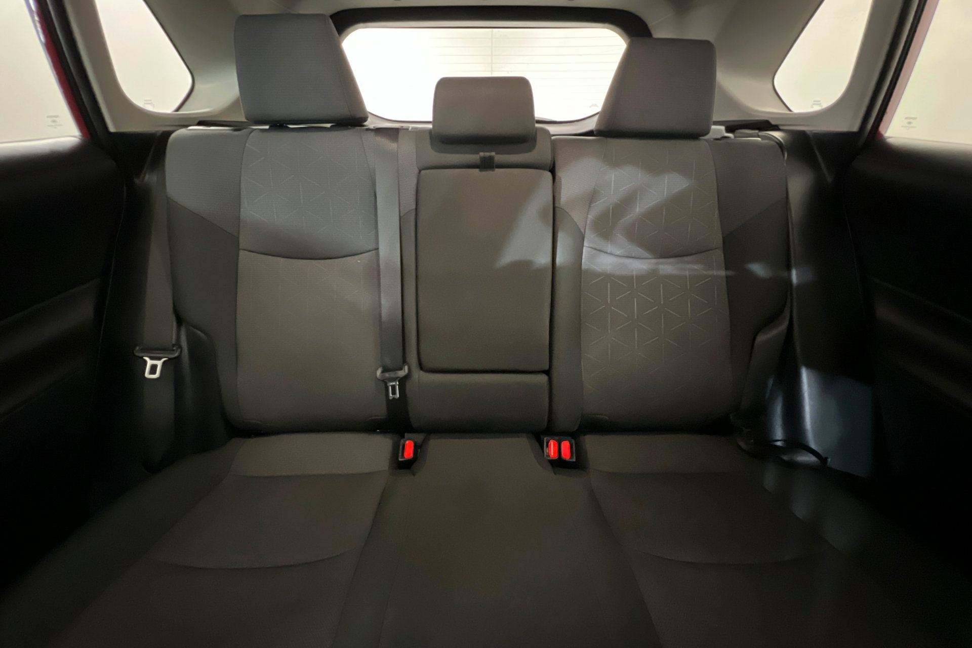 Used 2025 Toyota RAV4 XLE AWD/4WD image 25