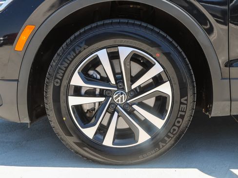 Used 2024 Volkswagen Tiguan S image 10