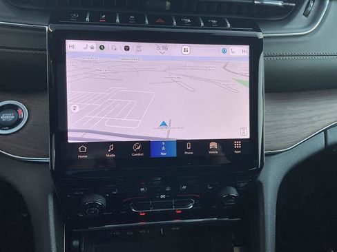 Used 2025 Jeep Grand Cherokee Summit w/ Obsidian Package image 15