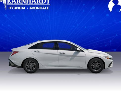 New 2026 Hyundai Elantra Blue image 7