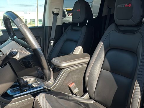 Used 2022 GMC Canyon AT4 image 13