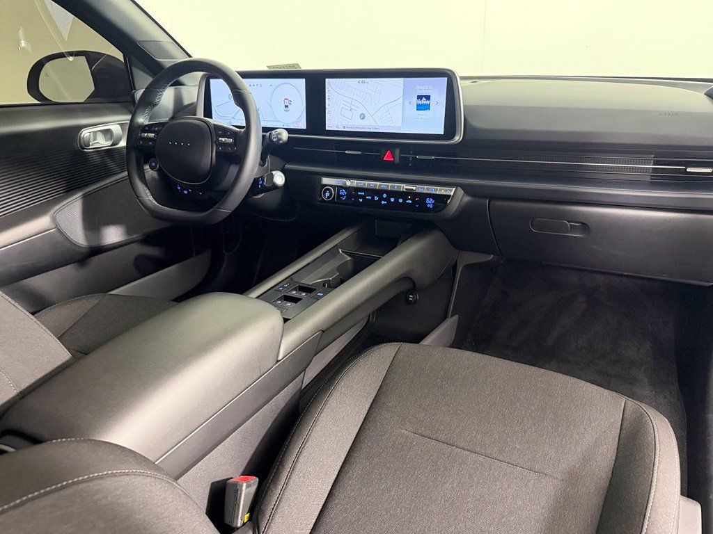 Used 2024 Hyundai Ioniq 6 SE RWD image 14