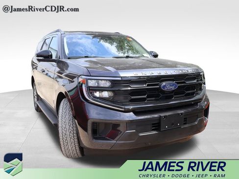 Used 2025 Ford Expedition Active AWD/4WD image 9