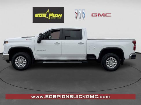 Used 2024 Chevrolet Silverado 2500 LT w/ Convenience Package image 4