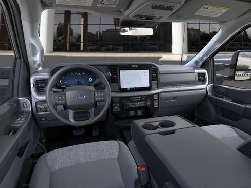 New 2026 Ford F250 XLT w/ XLT Premium Package AWD/4WD image 9