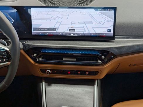 Certified 2025 BMW 330i xDrive Sedan w/ Premium Package image 27