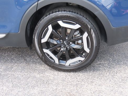 Used 2023 Kia Telluride EX FWD image 18
