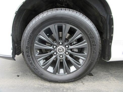 Used 2023 Lexus GX 460 Luxury w/ Sport Design Package AWD/4WD image 55
