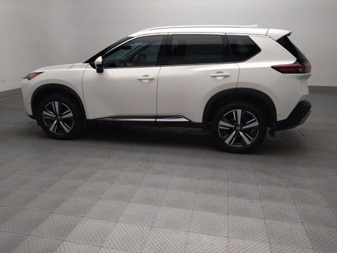 Used 2021 Nissan Rogue Platinum FWD image 3