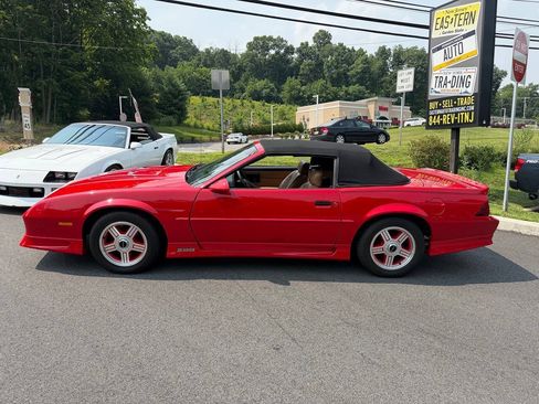 Used 1991 Chevrolet Camaro Z28 RWD image 4