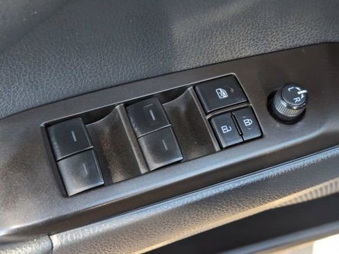 Used 2022 Toyota Camry SE w/ Carpet Mat Package (TMS) FWD image 20