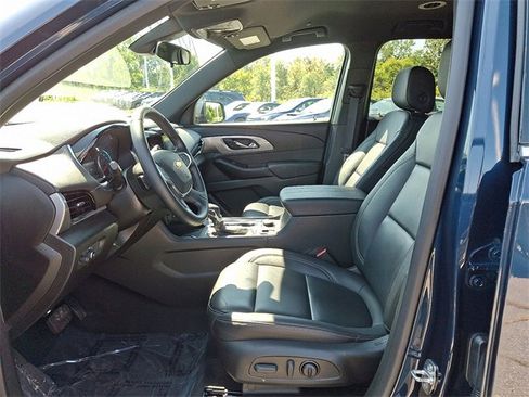 Certified 2023 Chevrolet Traverse LT w/ LPO, Floor Liner Package image 14