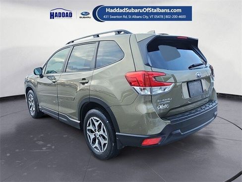 Certified 2023 Subaru Forester Premium image 3