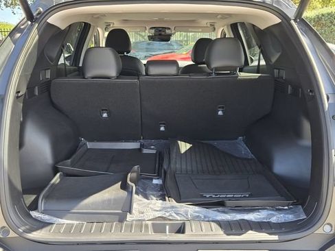 Used 2025 Hyundai Tucson SEL FWD image 15