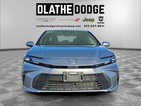 Used 2025 Toyota Camry LE image 10