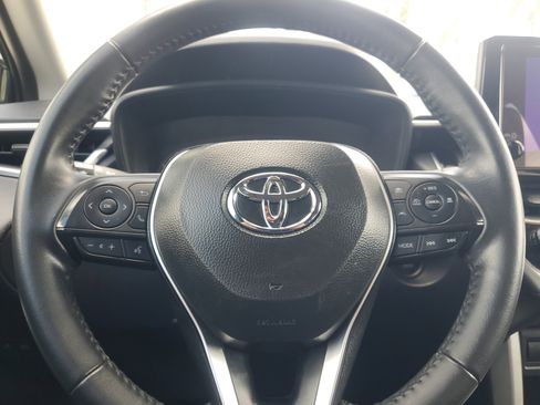 Certified 2025 Toyota Corolla Cross LE FWD image 20