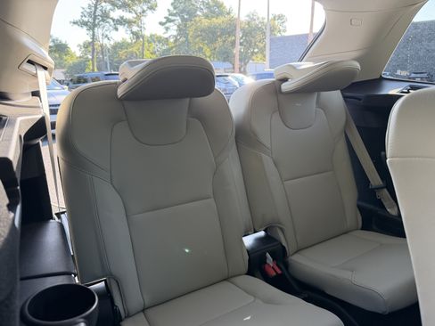 Used 2024 Volvo XC90 B5 Core w/ Climate Package AWD/4WD image 47