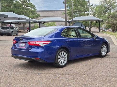 Used 2018 Toyota Camry LE FWD image 5