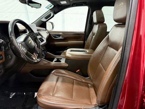 Used 2021 Chevrolet Suburban High Country w/ Premium Package AWD/4WD image 14