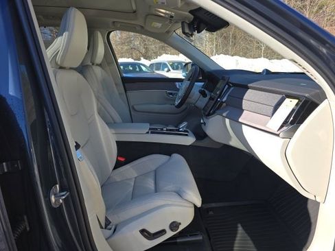 New 2026 Volvo XC90 T8 Ultra w/ Protection Package Premier image 14