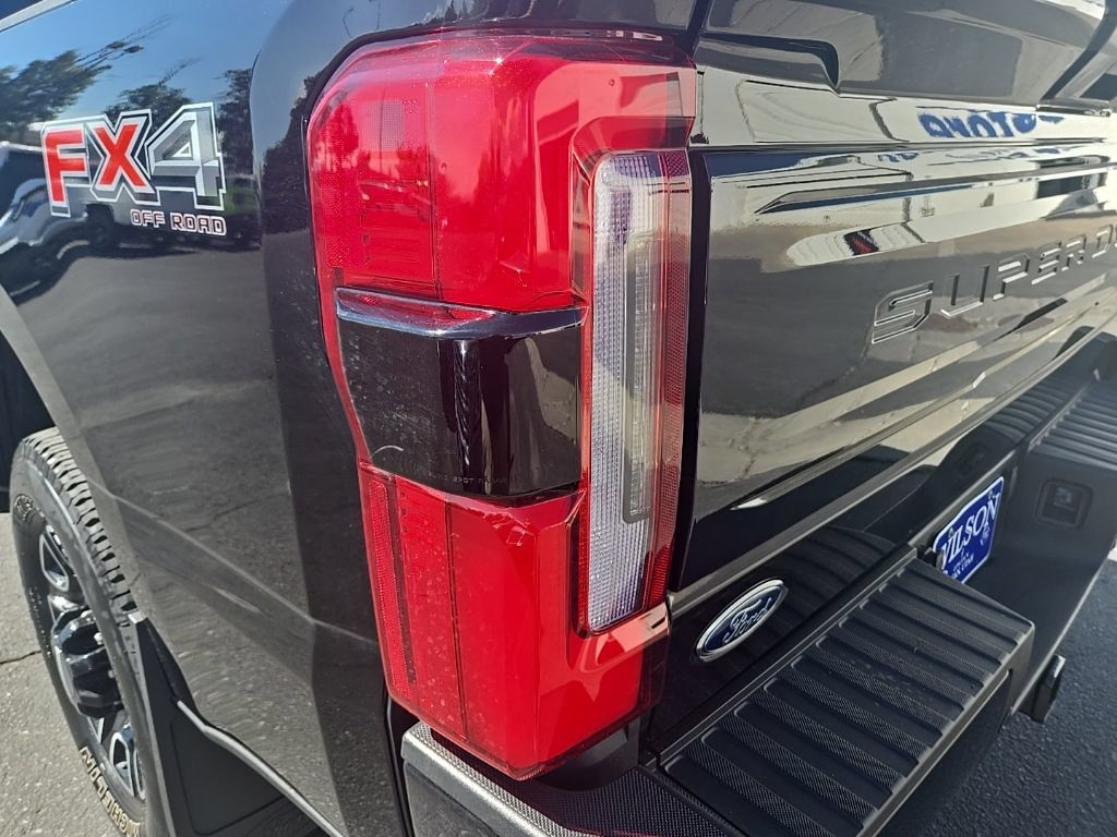 Used 2025 Ford F350 Platinum AWD/4WD image 36