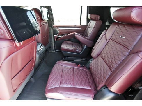 New 2026 Cadillac Escalade ESV Sport w/ Touring Package AWD/4WD image 7