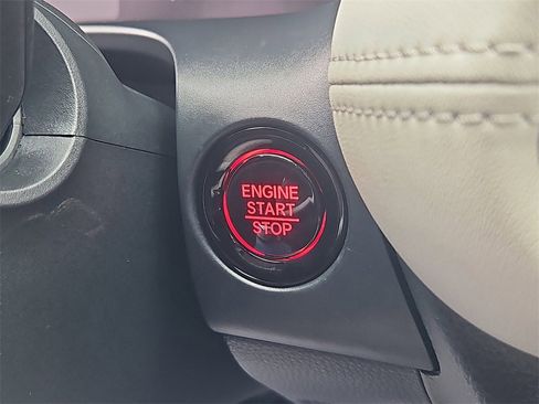 Certified 2026 Honda HR-V LX image 18