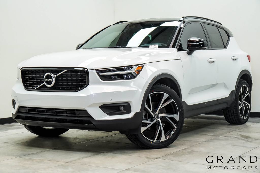 Used 2021 Volvo XC40 T5 R-Design w/ Protection Package Premier AWD/4WD image 1