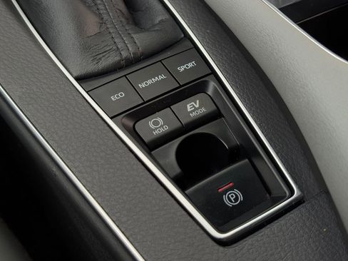 Certified 2019 Toyota Avalon Limited w/ Advanced Safety Package image 34