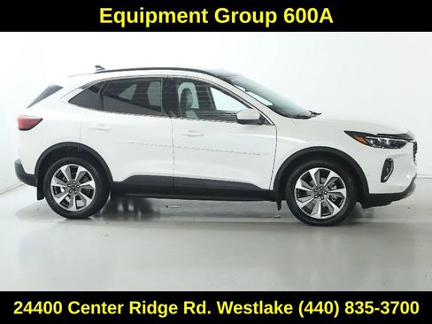 Used 2023 Ford Escape Platinum w/ Premium Technology Package AWD/4WD image 11