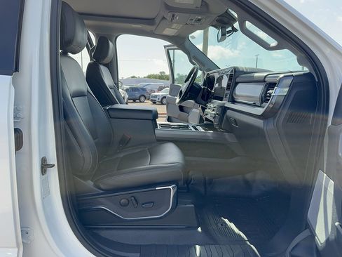 Certified 2023 Ford F250 Lariat w/ Lariat Ultimate Package AWD/4WD image 15