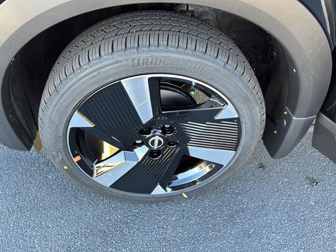 New 2026 Nissan Kicks SR FWD image 29