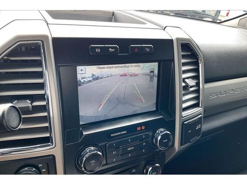 Used 2017 Ford F250 Lariat w/ Lariat Value Package AWD/4WD image 22