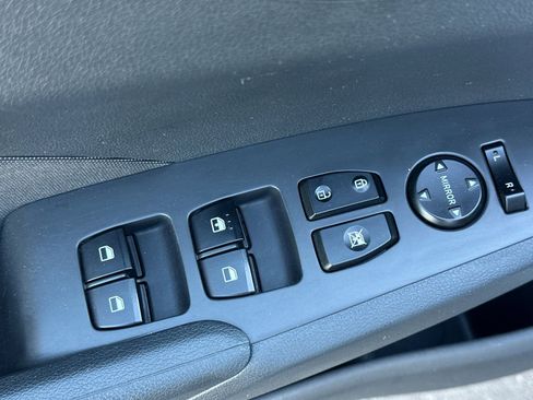 Used 2021 Hyundai Accent SE image 11