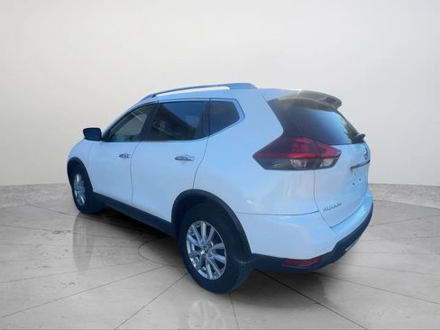 Used 2019 Nissan Rogue SV AWD/4WD image 3