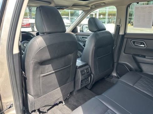 Used 2022 Nissan Rogue Platinum w/ Head-Up Display Package FWD image 27