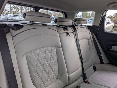 Used 2020 MINI Cooper Clubman S image 9