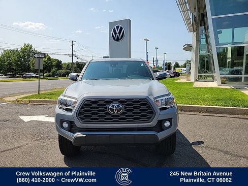 Used 2020 Toyota Tacoma TRD Off-Road AWD/4WD image 2