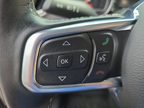 Used 2020 Jeep Wrangler Unlimited Sahara AWD/4WD image 19