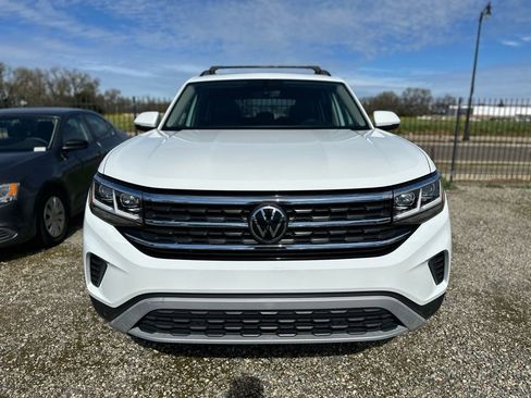 Used 2023 Volkswagen Atlas SE w/ Panoramic Sunroof Package image 2
