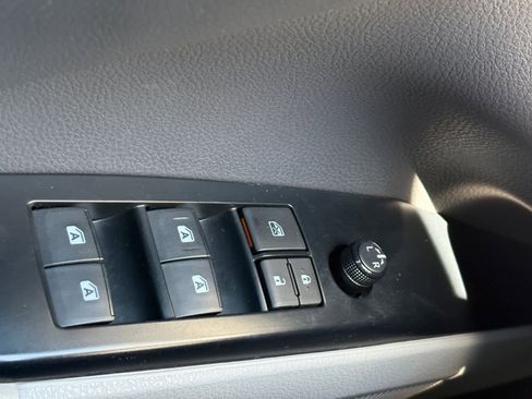 Used 2019 Toyota Camry LE FWD image 15